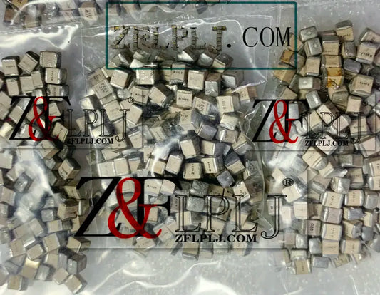 Porcelain Superchips Multilayer Capacitor 1210 Size:1000PF 50V,6.8PF,7.5PF,8.2PF, 10pF,24pF,27pF 500V,30pF,43pF,47pF,75pF,68PF,82PF 500V 10PCS
